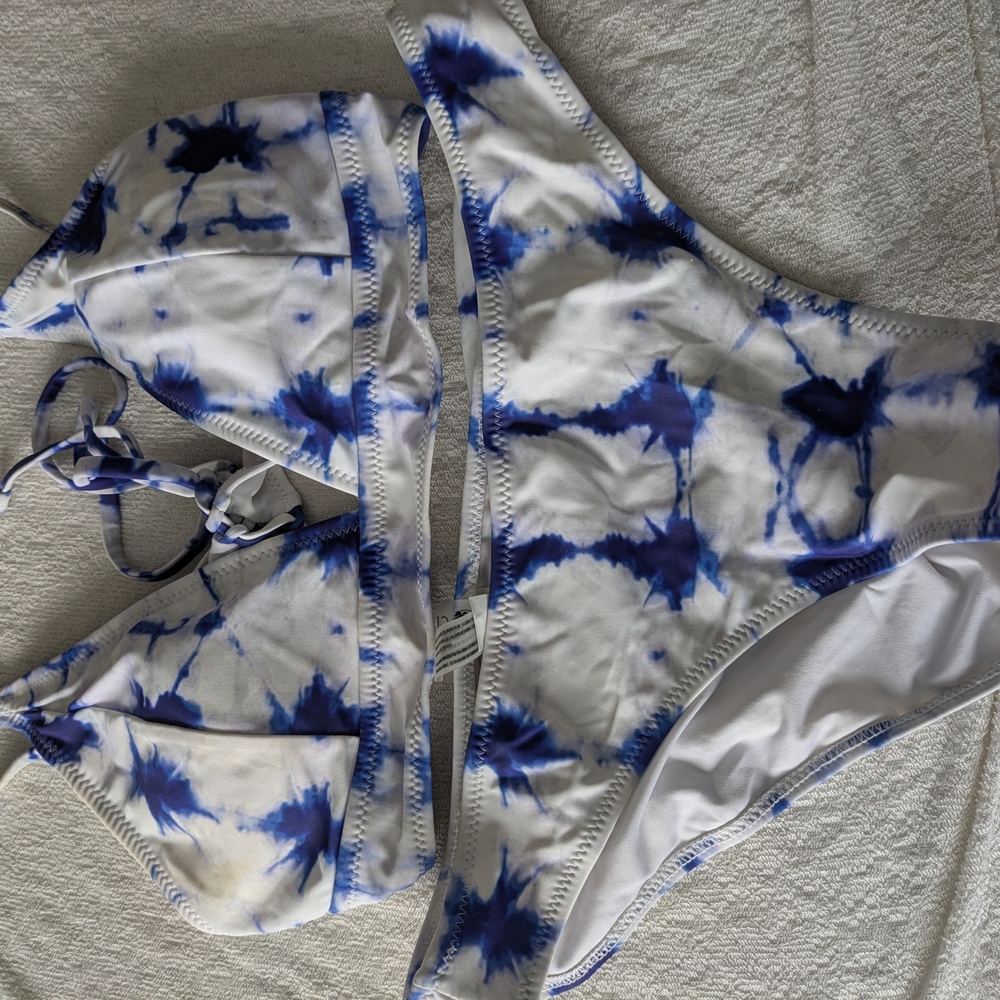 Cupshe Blue and White Tie-Dye Bikini